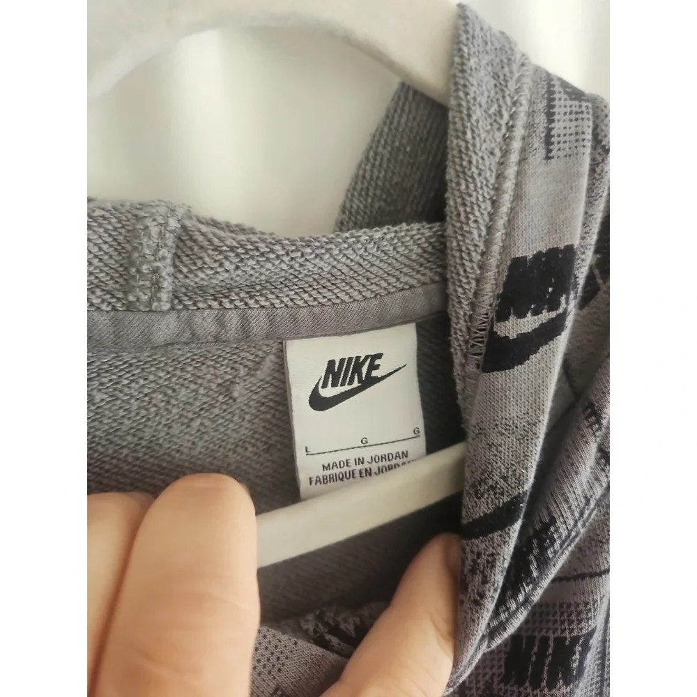Child's Nike Hooded Sweatshirt Size Large With Overall Logo Print